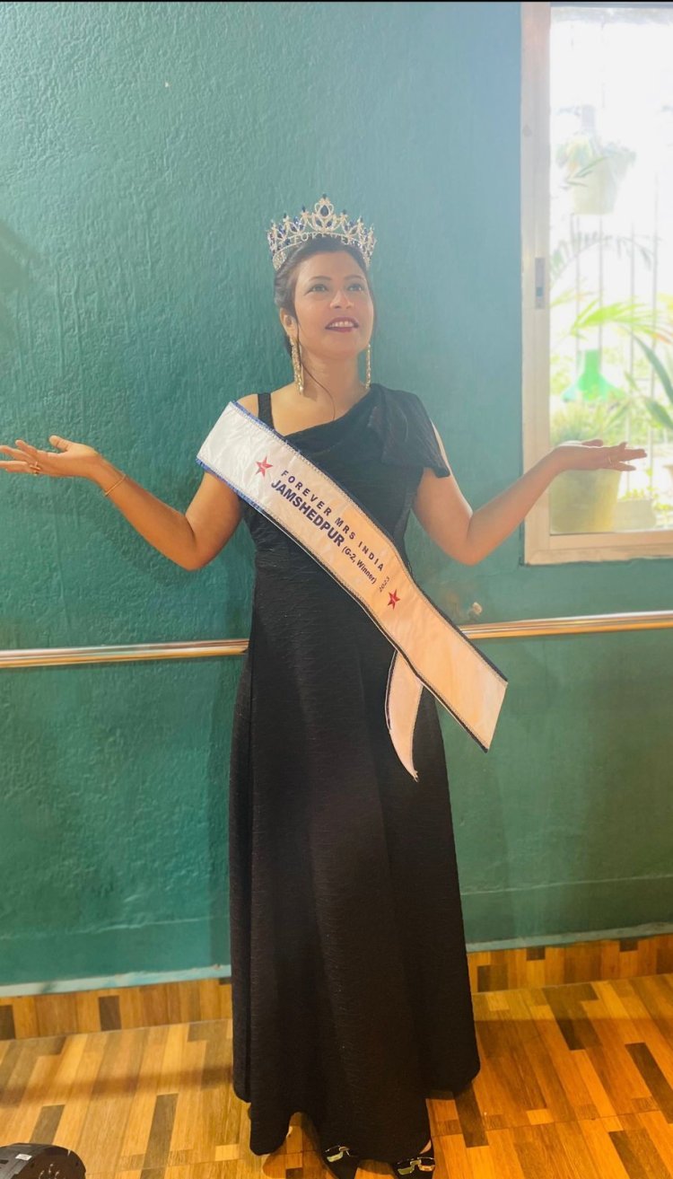 Meenakshi Madhurya Shines as Newly Crowned Mrs Jamshedpur 2023 organised by Forever Star India