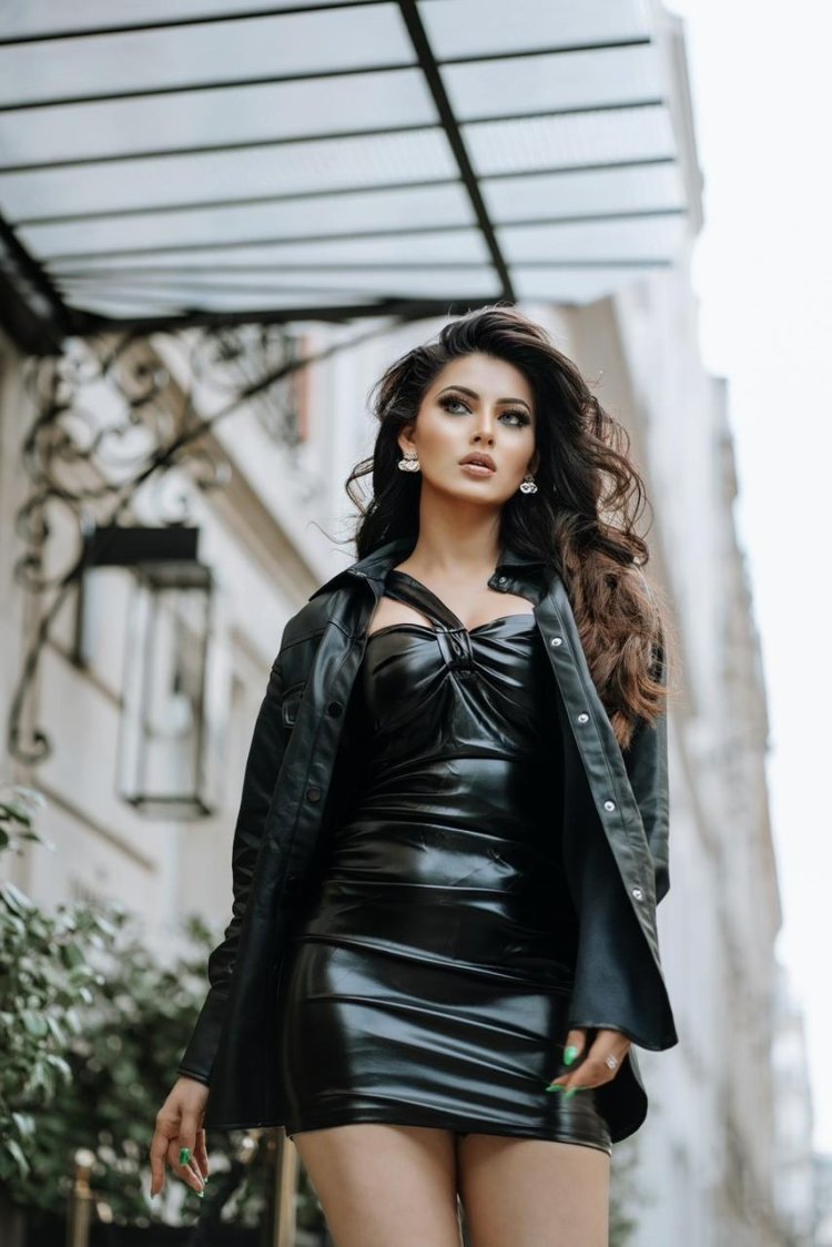 Urvashi Rautela is'World Cup Ready' in bold black mini latex dress at Eiffel Tower in Paris