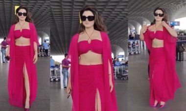Urvashi Rautela Creates a Havoc at the Mumbai Airport, Makes Heads Turn With Her Bold Stunning Magenta Pink Look