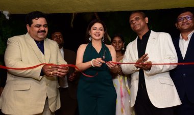 Bhagyashree Adds Glamour to Goa: Star Actress Chief Guest at Green Valley Beach Resort Unveiling