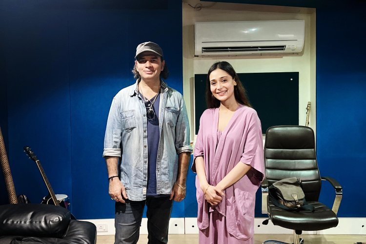 Mohit Chauhan Sings for Sara Khan's New...