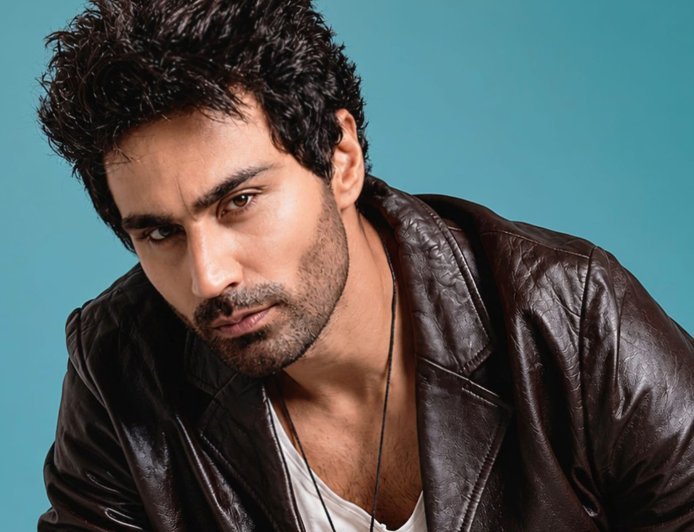Karan Oberoi the Indian Supermodel’s Fashion & Style Decoded in 2026